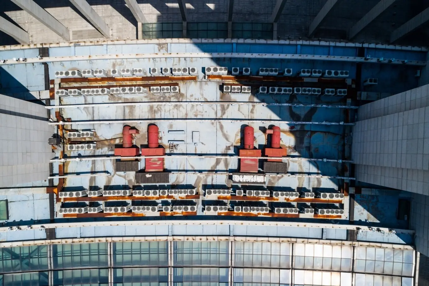 Bitte gib mir den vollständigen Beschreibungstext, den ich auf Deutsch umformulieren soll.